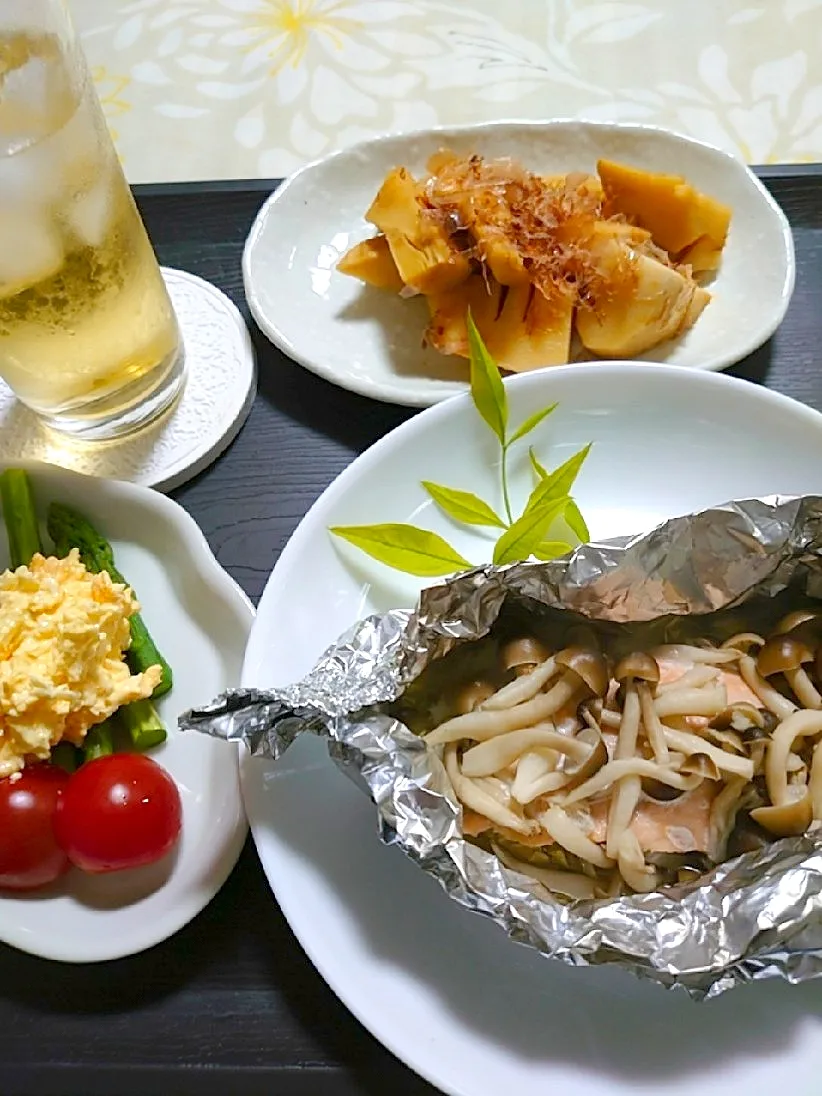 鮭のホイル焼きにしました😋
たけのこも。|🍒ふみりん🍒さん