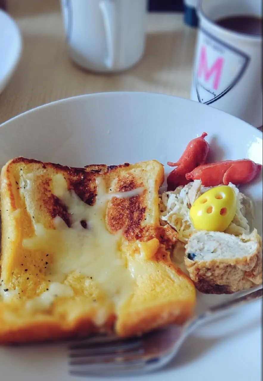 Snapdishの料理写真:甘くないフレンチトースト|ひな吉さん