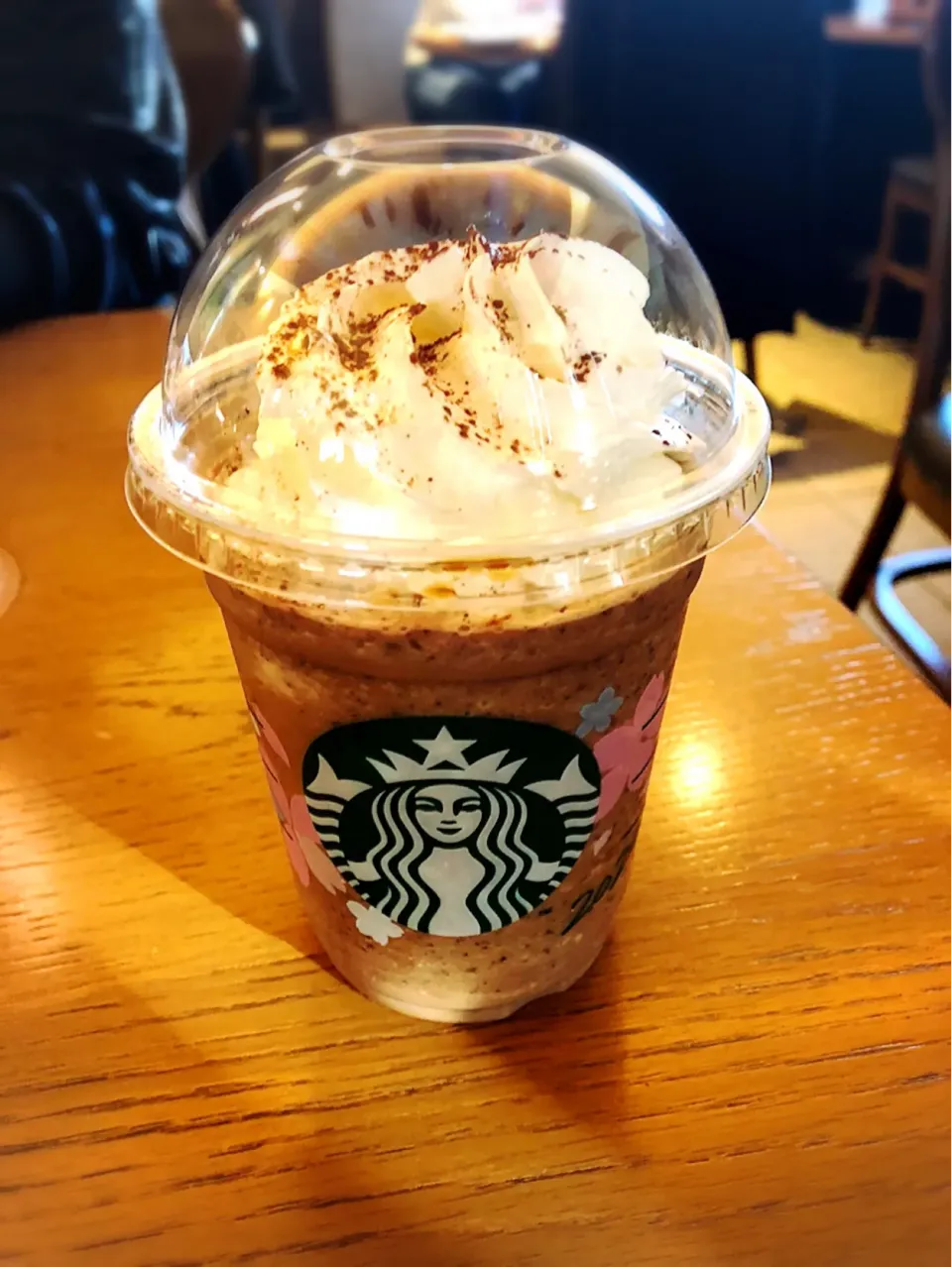 Snapdishの料理写真:ダークモカチップフラペチーノ ¥550|Blue Moon Caféさん