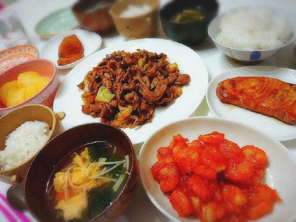 夕食(^ー^)
回鍋肉
エビチリ
カジキのにんにく醤油焼き
漬物
卵とカニカマとワカメのスープ|プリン☆さん