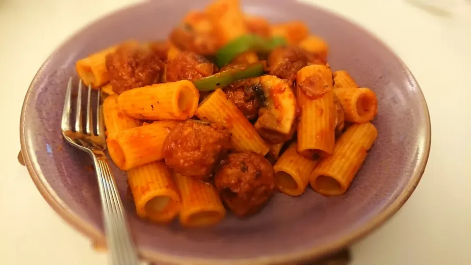 Meatballs Rigatoni with mushrooms and sweet tomato sauce|Fionaさん