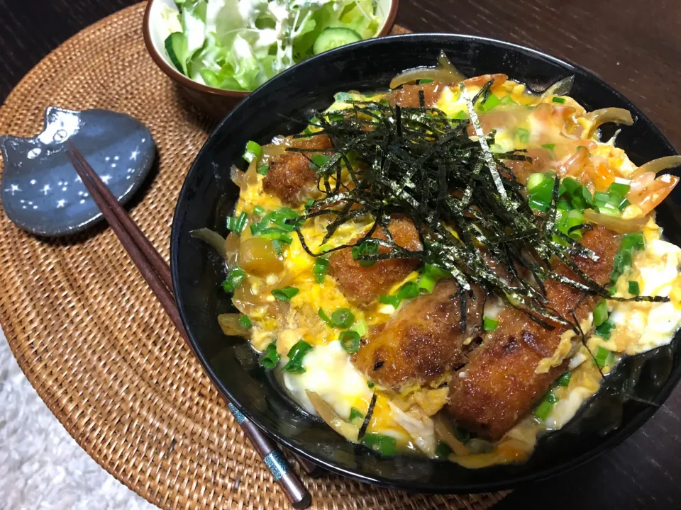 Snapdishの料理写真:海老フライ丼🦐|natsuさん