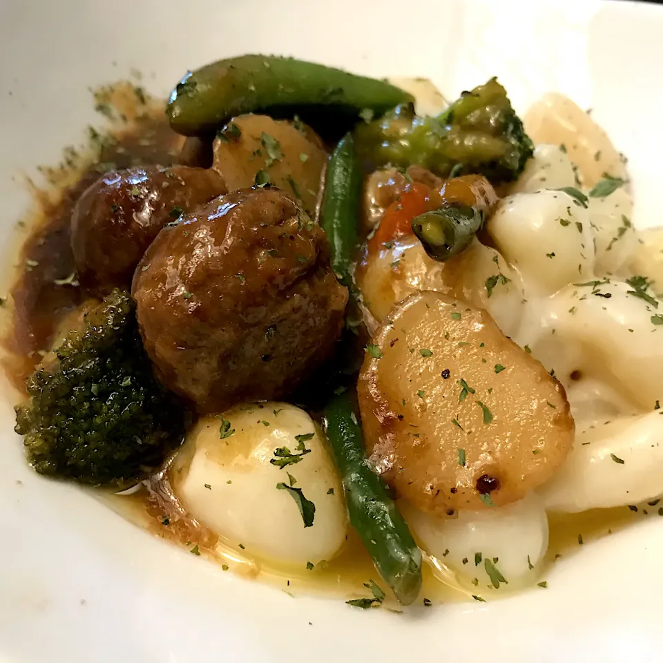 Vegan meatball stew & Gnocchi|T.E.Dennisさん