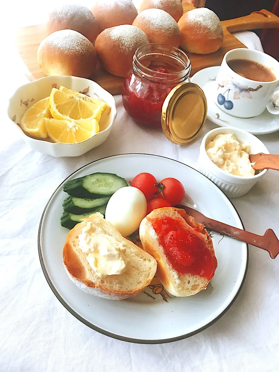 マリンさんの料理 本日も極上～♡湯種ロールパン♡で丸パン焼きました。|とんちんさん