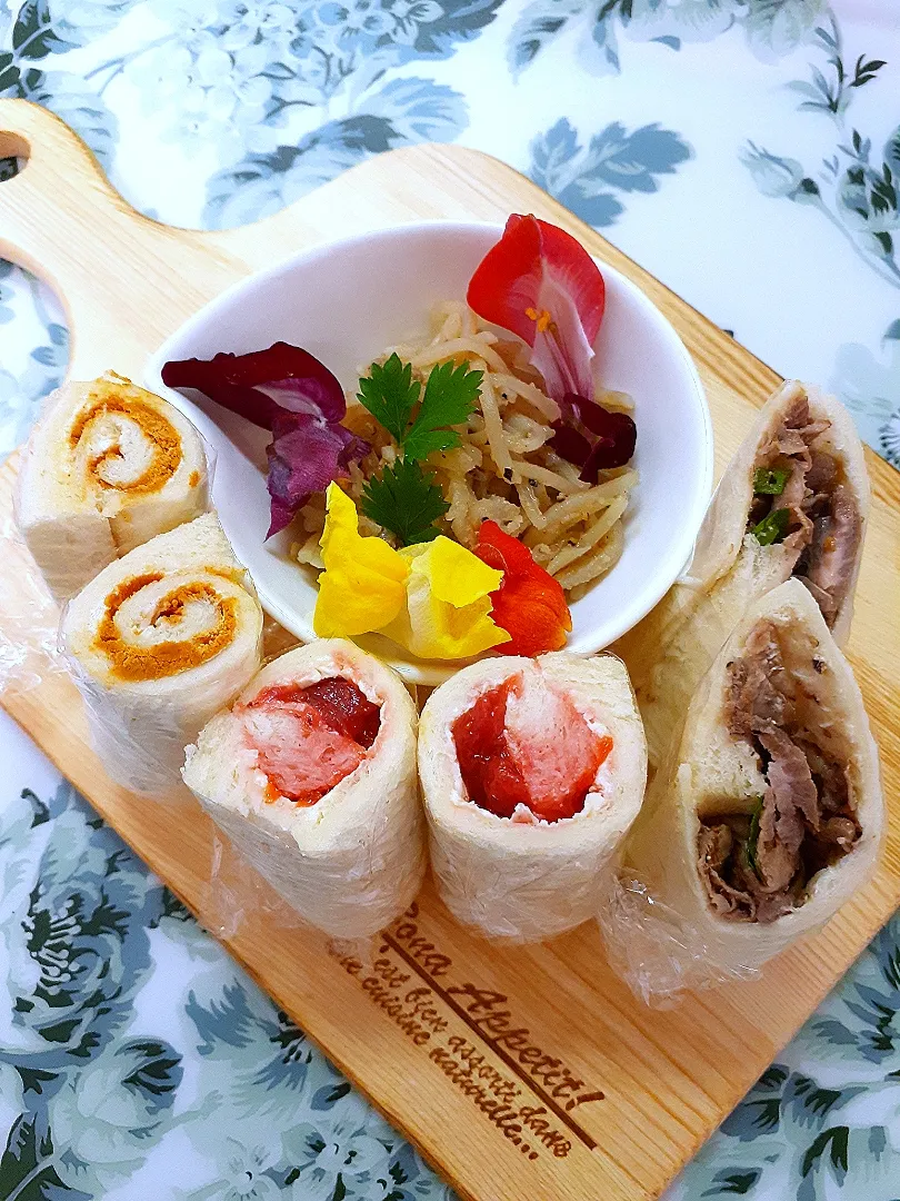 Snapdishの料理写真:🔷ロールサンド🥪朝ごパン🍞🍞🔷|@きなこさん