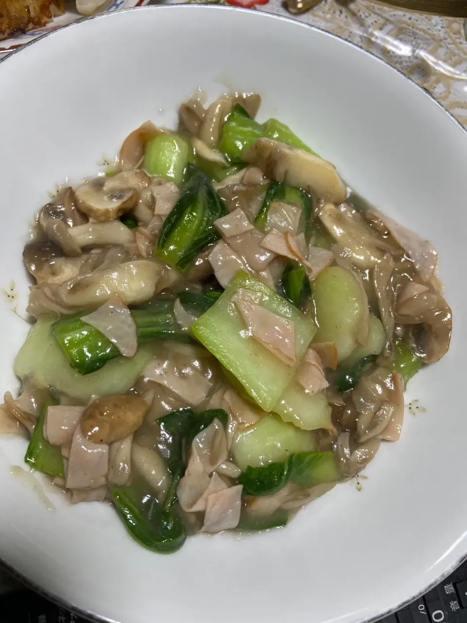 青梗菜🥬と各種キノコ🍄ごちゃまぜ飯|shanxiaさん