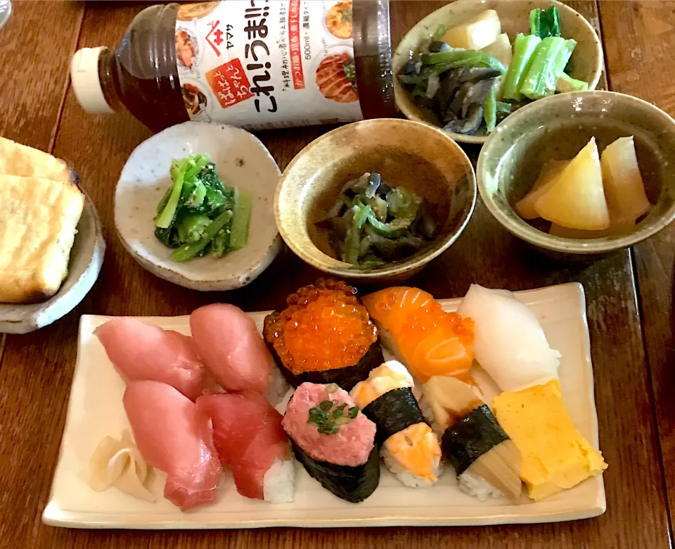 Snapdishの料理写真:晩ごはん #これうまつゆ  #これうまつゆひろめ隊  #これうまキャンペーン  #これうまつゆを使って作った常備菜|小松菜さん