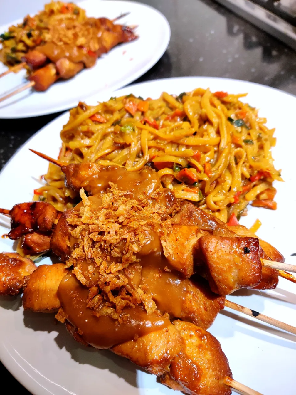 Bami goreng with chicken saté|Naemaさん