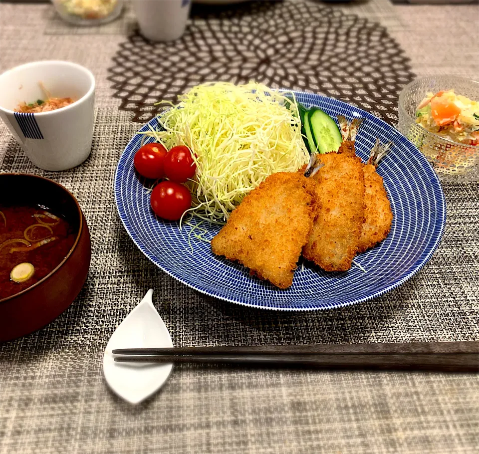 アジフライ、ポテサラ、しじみ汁で夕飯😊|ゆかさん