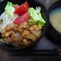 Snapdishの料理写真:韓国風豚バラ丼|きよちゃんさん