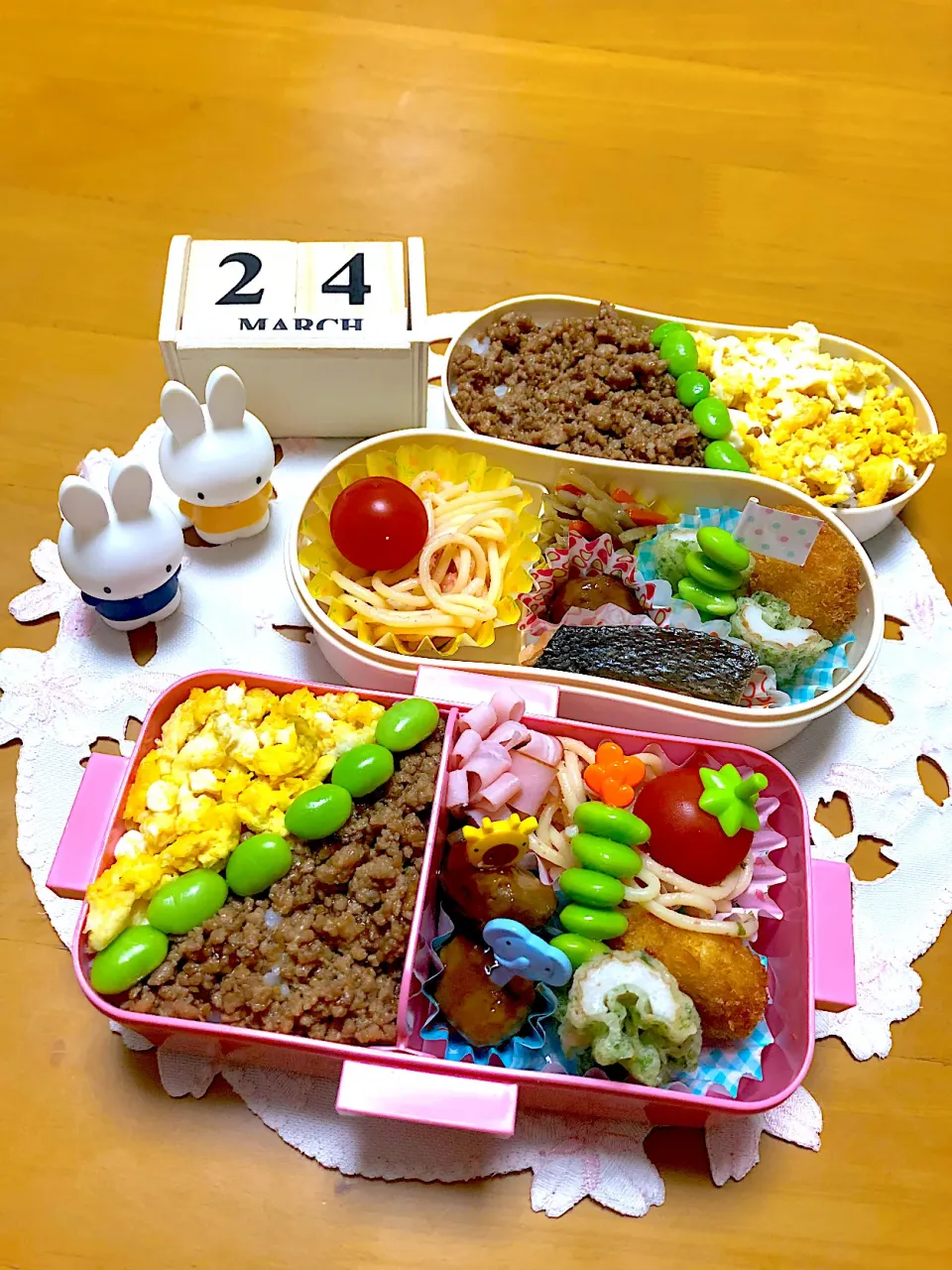 Snapdishの料理写真:二色丼弁当|まやみぃさん