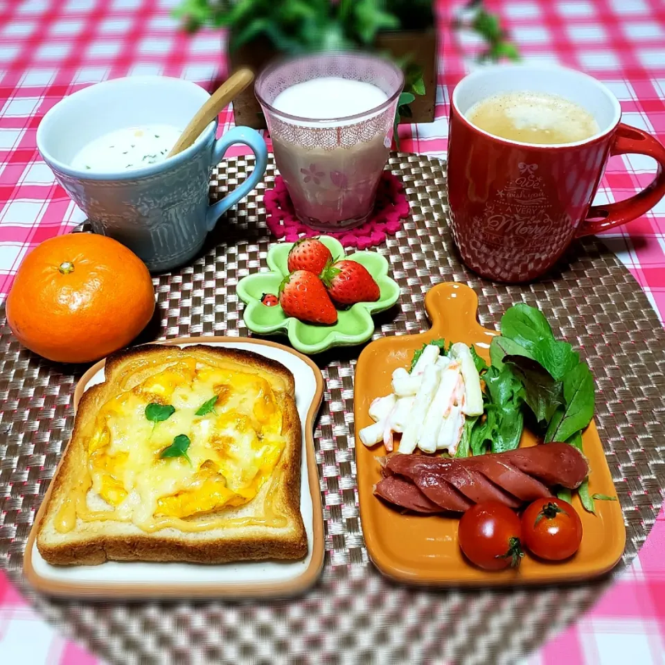 私の幸せ朝ごパン🍞
🍀明太マヨ玉チ－ズト－スト
🍀ウインナー&サラダ
🍀いちご🍓
🍀糀甘酒のア－モンドミルク割り
🍀ポタージュスープ
🍀ラテマキア－ト|yukaringoさん