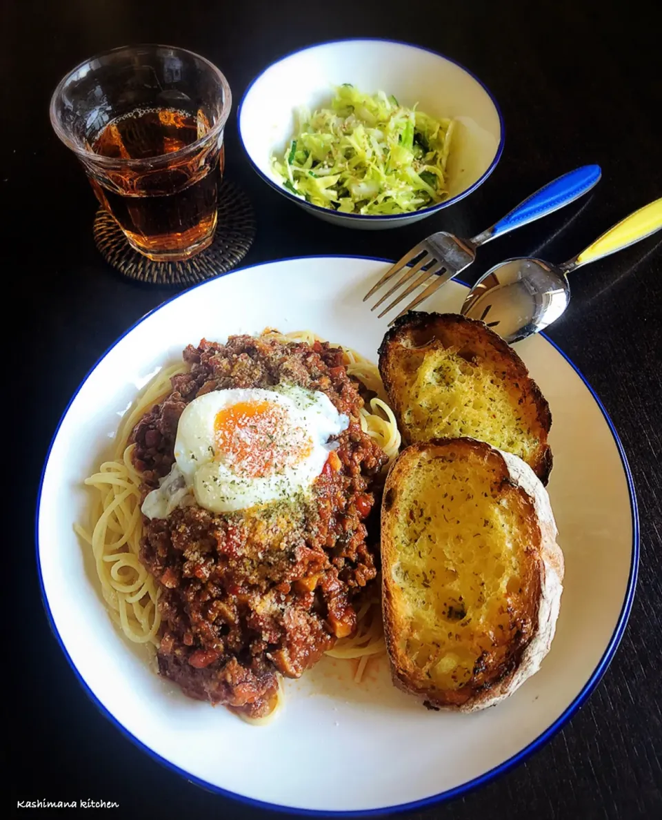 ミートソースパスタとガーリックトースト|Kashimanakitchenさん