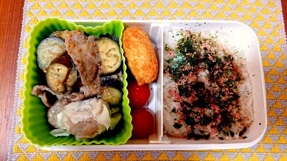 Snapdishの料理写真:なすと豚肉の胡麻味噌炒め❤️旦那さんお弁当🎵😊|かおるcitronさん