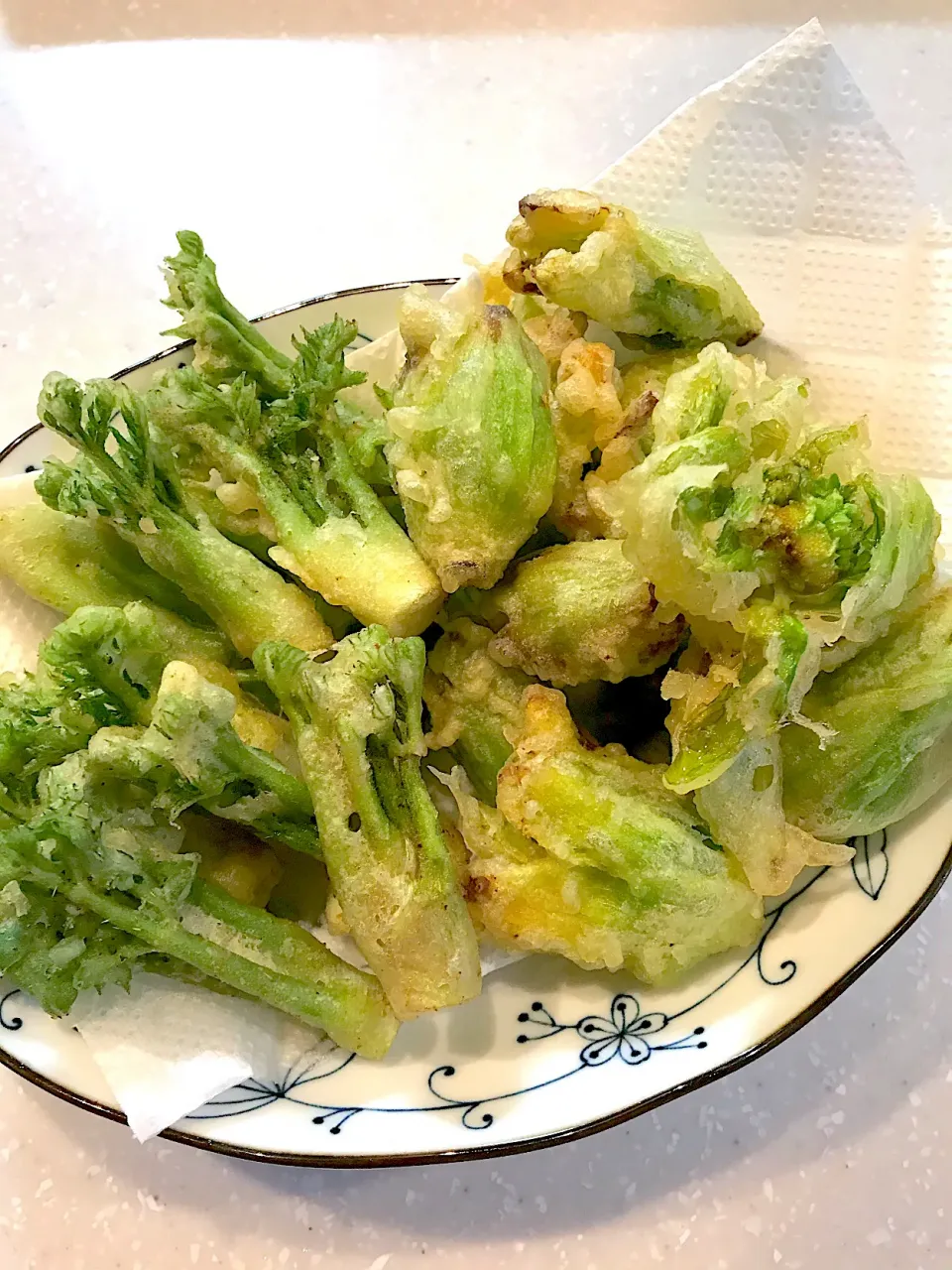 春の香り  タラの芽とフキノトウの天麩羅|つるひめさん