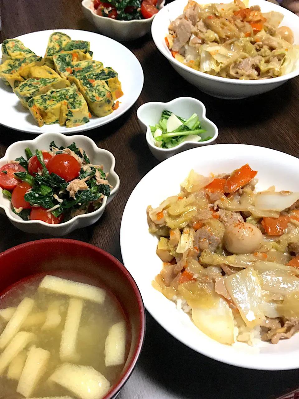 Snapdishの料理写真:#中華丼  #ほうれん草ツナトマトサラダ  #ほうれん草白和えの玉子焼き|𝕜𝕪𝟙𝟘𝟚𝟘𝟙𝟠さん