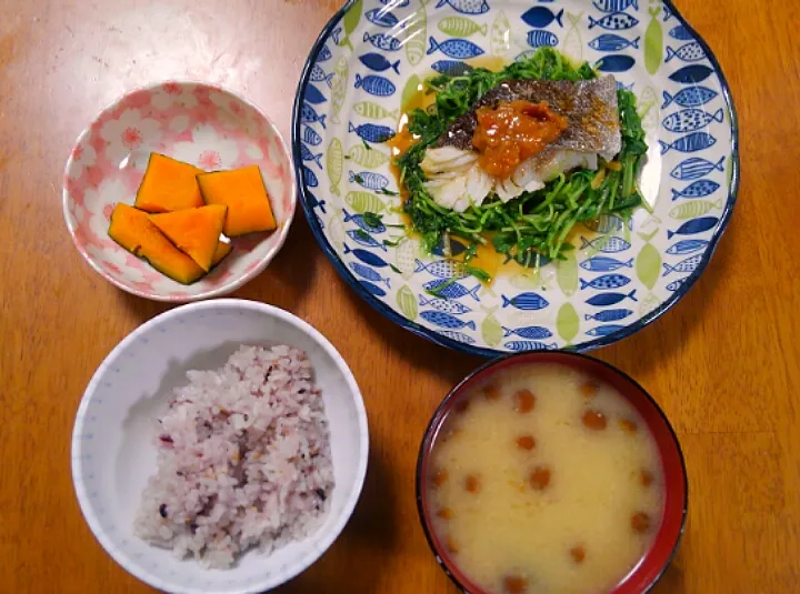 ３月２日　鱈と豆苗のレンジ蒸し　かぼちゃの塩煮　なめことわかめのお味噌汁|いもこ。さん