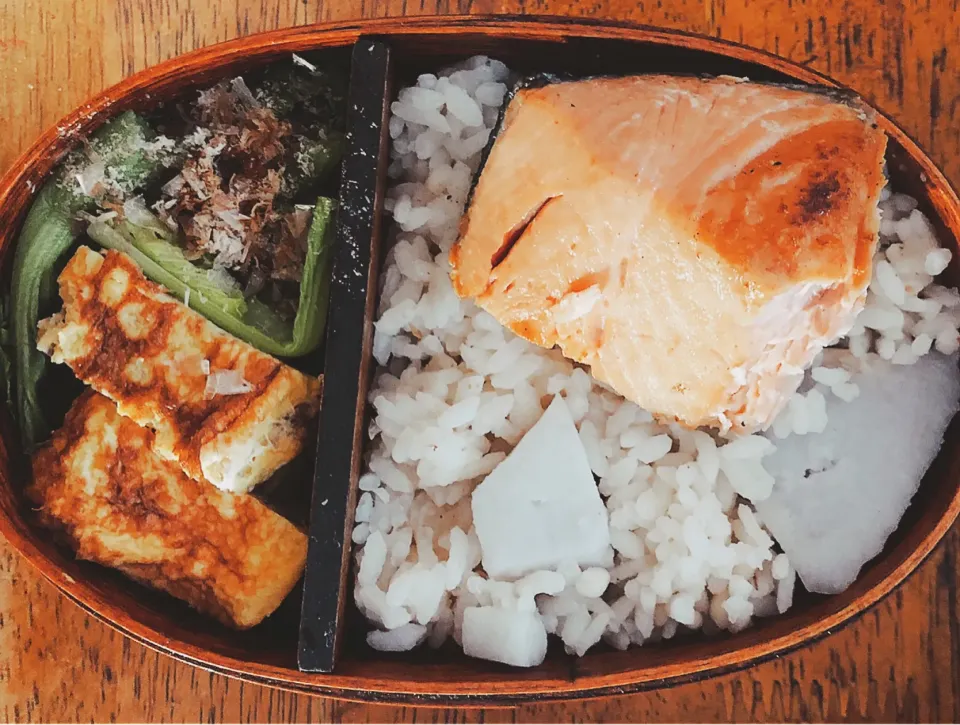 Snapdishの料理写真:鮭弁当|dorryさん