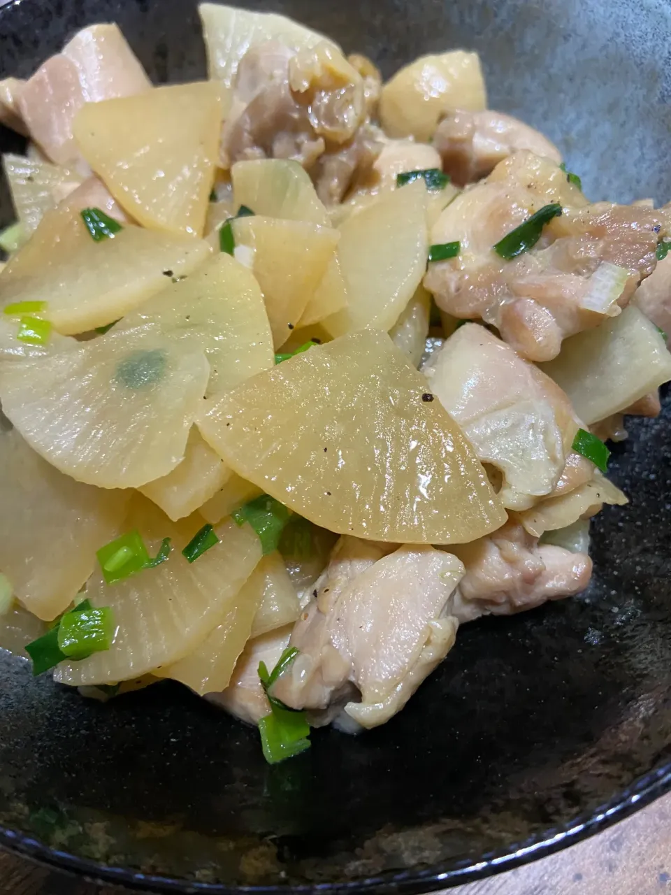 鶏肉と大根のバター醤油炒め|ぽみさん