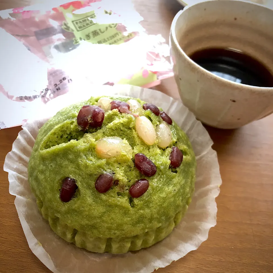 3月25日 お昼ごはんのよもぎ蒸しパン|mikochieさん