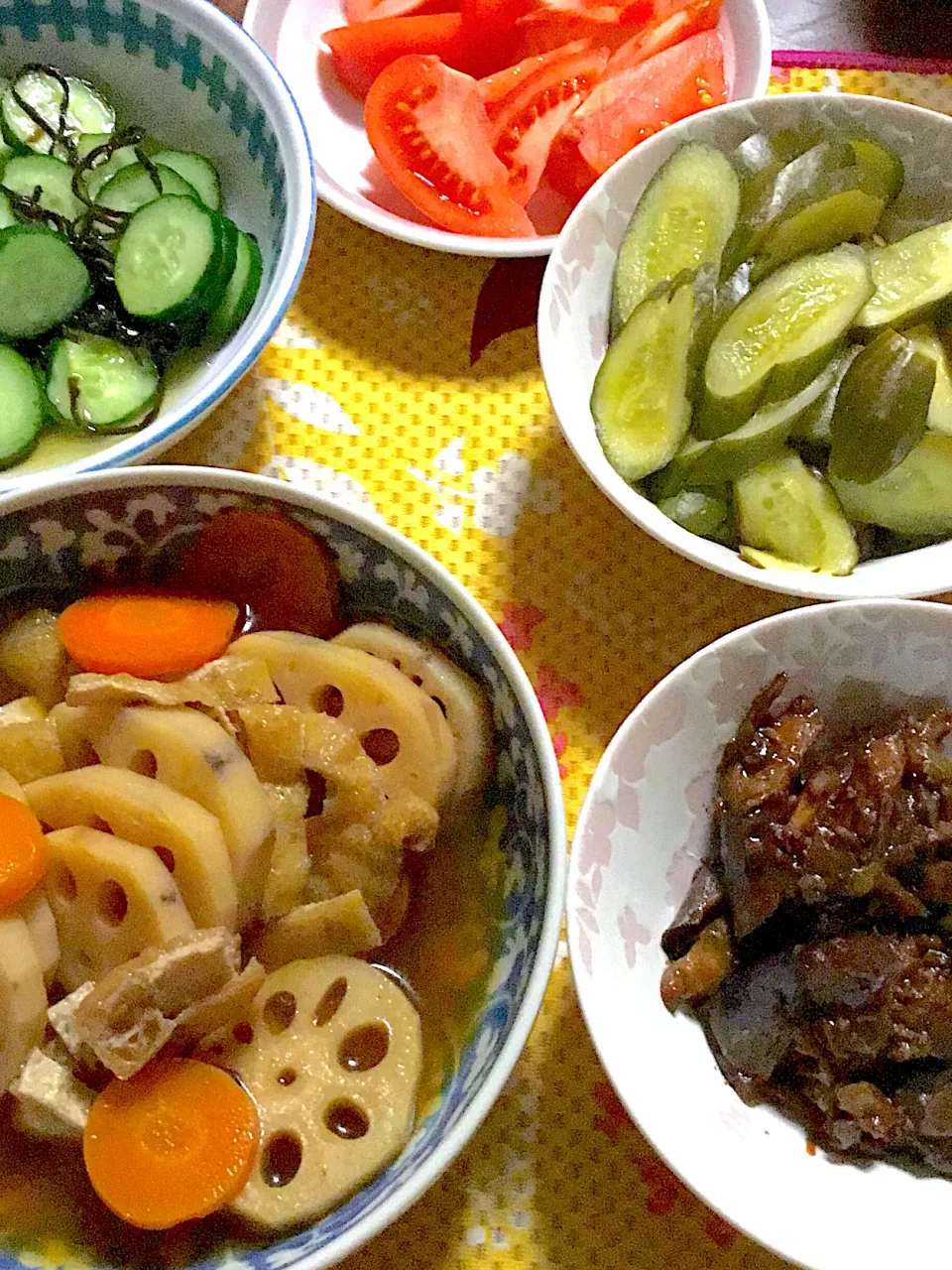 Snapdishの料理写真:麻婆茄子🍆　蓮根の煮物　糠漬け　胡瓜の塩昆布🥒漬け　トマト|掛谷節子さん