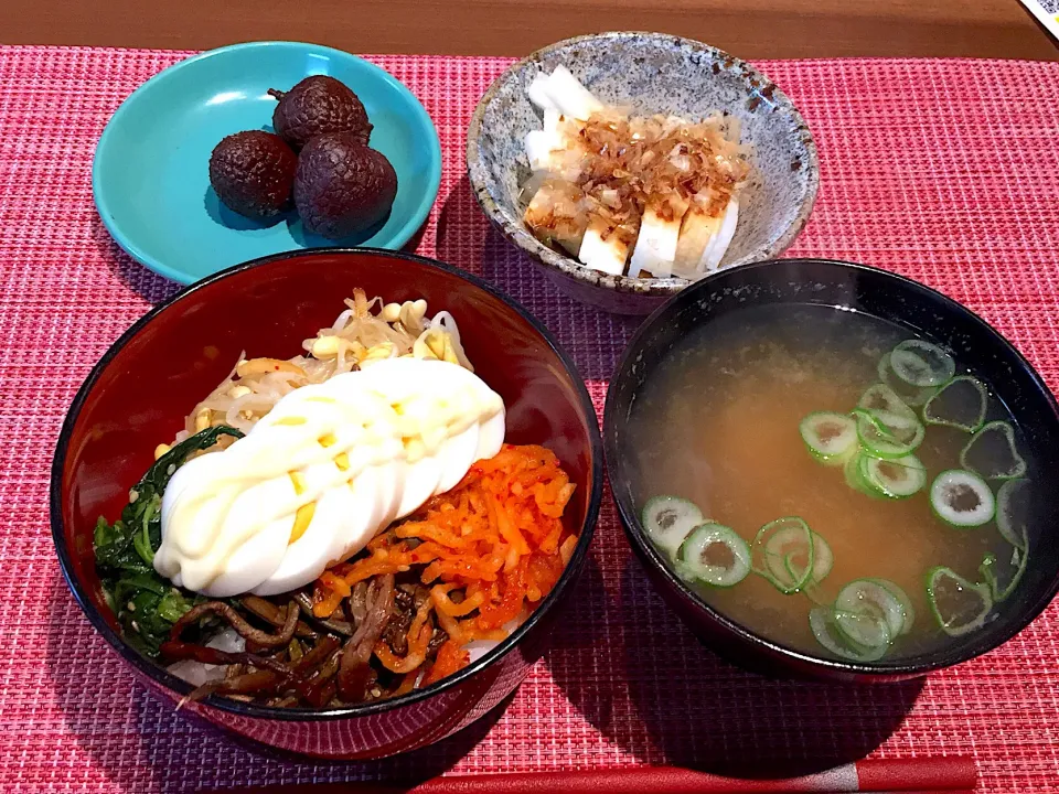 ビビンバ、山芋短冊おかか、あさりの味噌汁、ライチ|かよちゃんさん