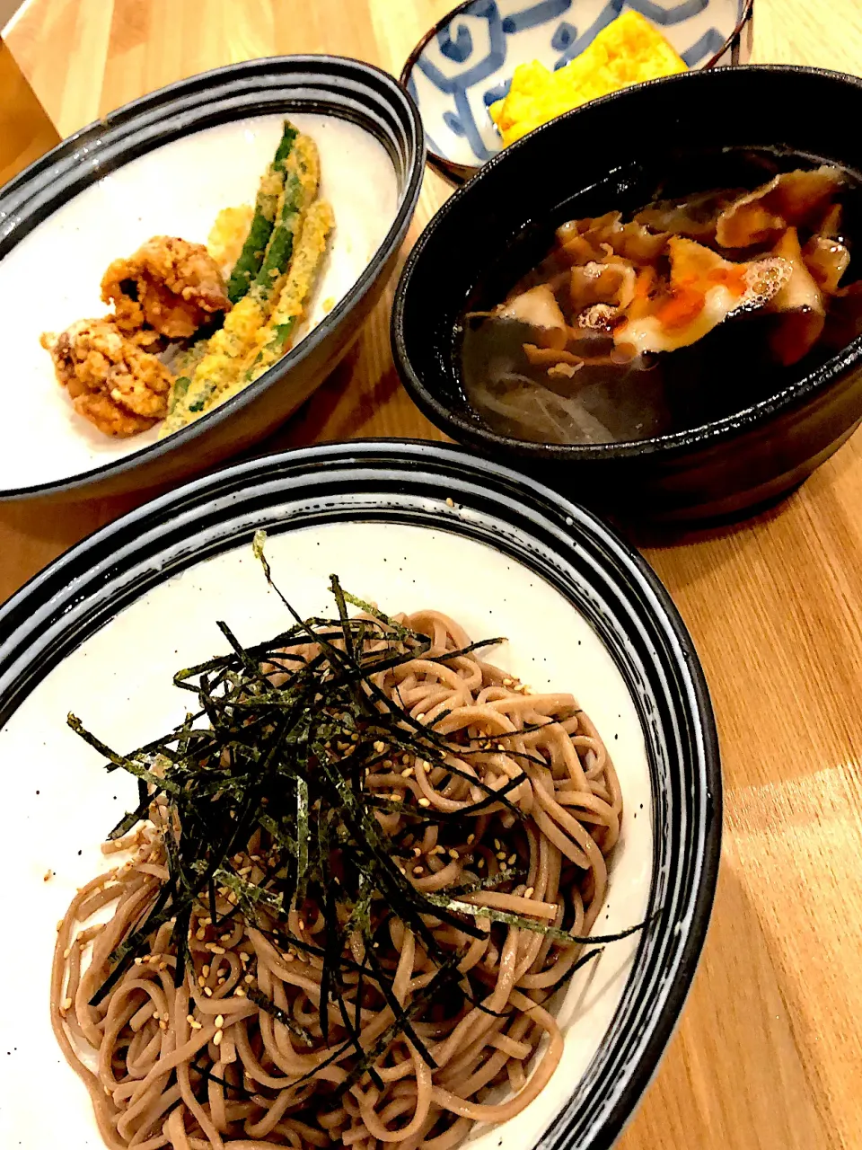 賄い　　肉つけ蕎麦　　唐揚げ　卵焼き|Nakaba Kobayashiさん