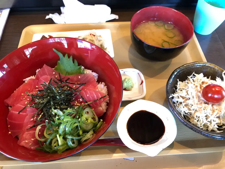 鉄火丼😋|すかラインさん