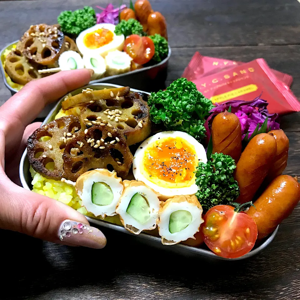 Snapdishの料理写真:レンコンの甘辛カレー炒め弁当|mihooobuuさん