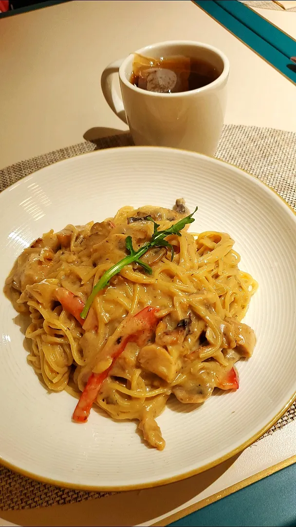 Snapdishの料理写真:Angel Hair Pasta plus Organic Apple Tea|jesscodeさん