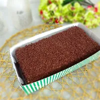 Snapdishの料理写真:simple cake with rice chocolate|melcakeryさん