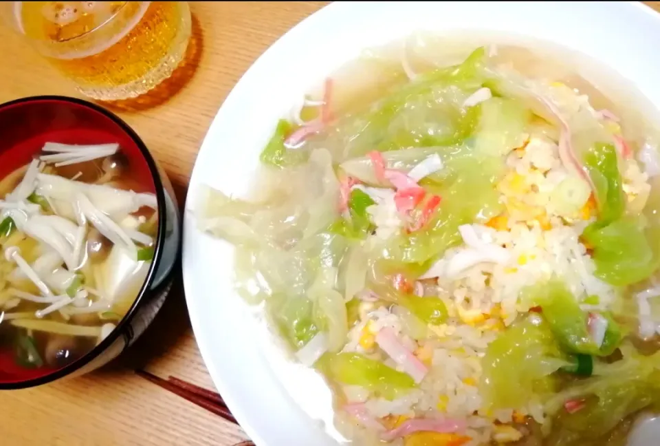 スープあんかけカニカマ炒飯
きのこのすまし汁|いちみさん