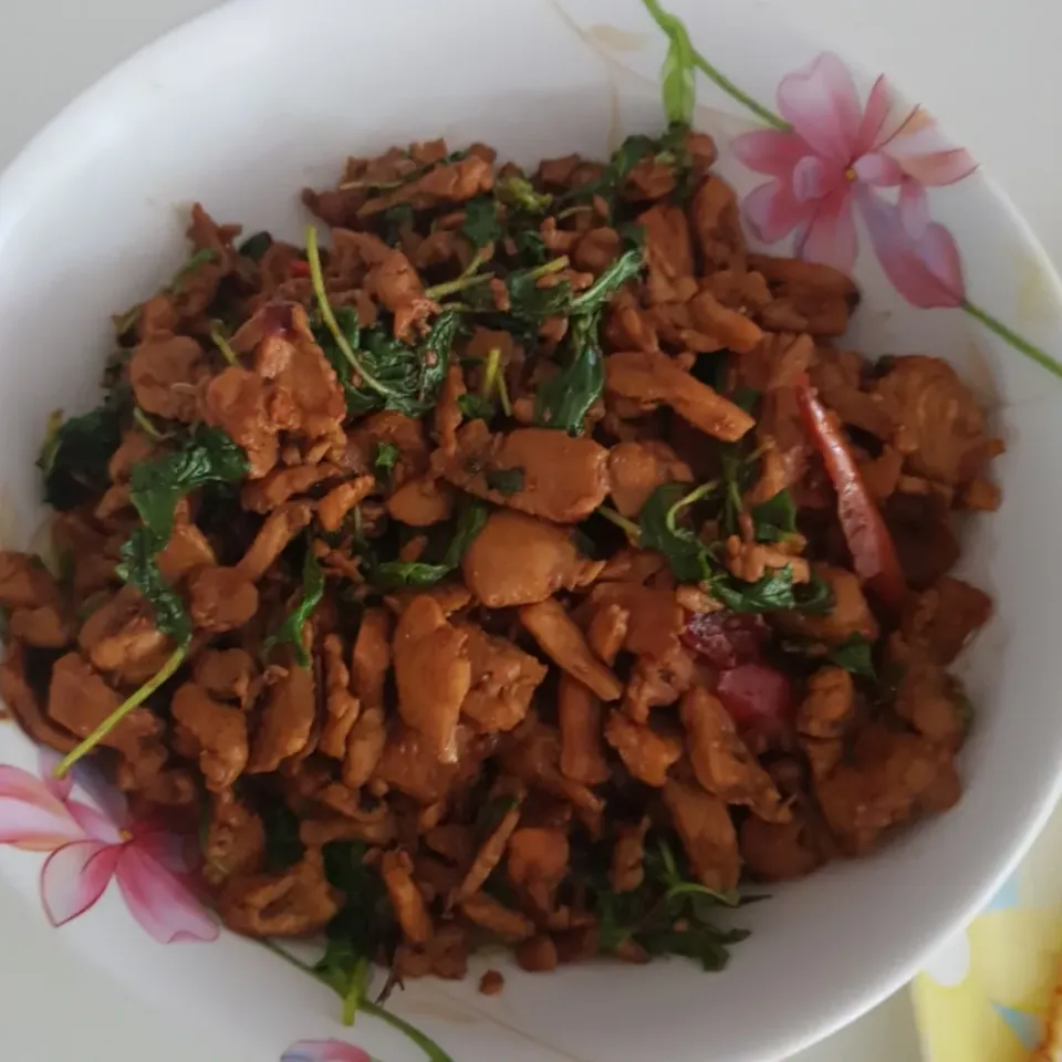 chicken fry with basil leaves|patcookingfeverパットさん