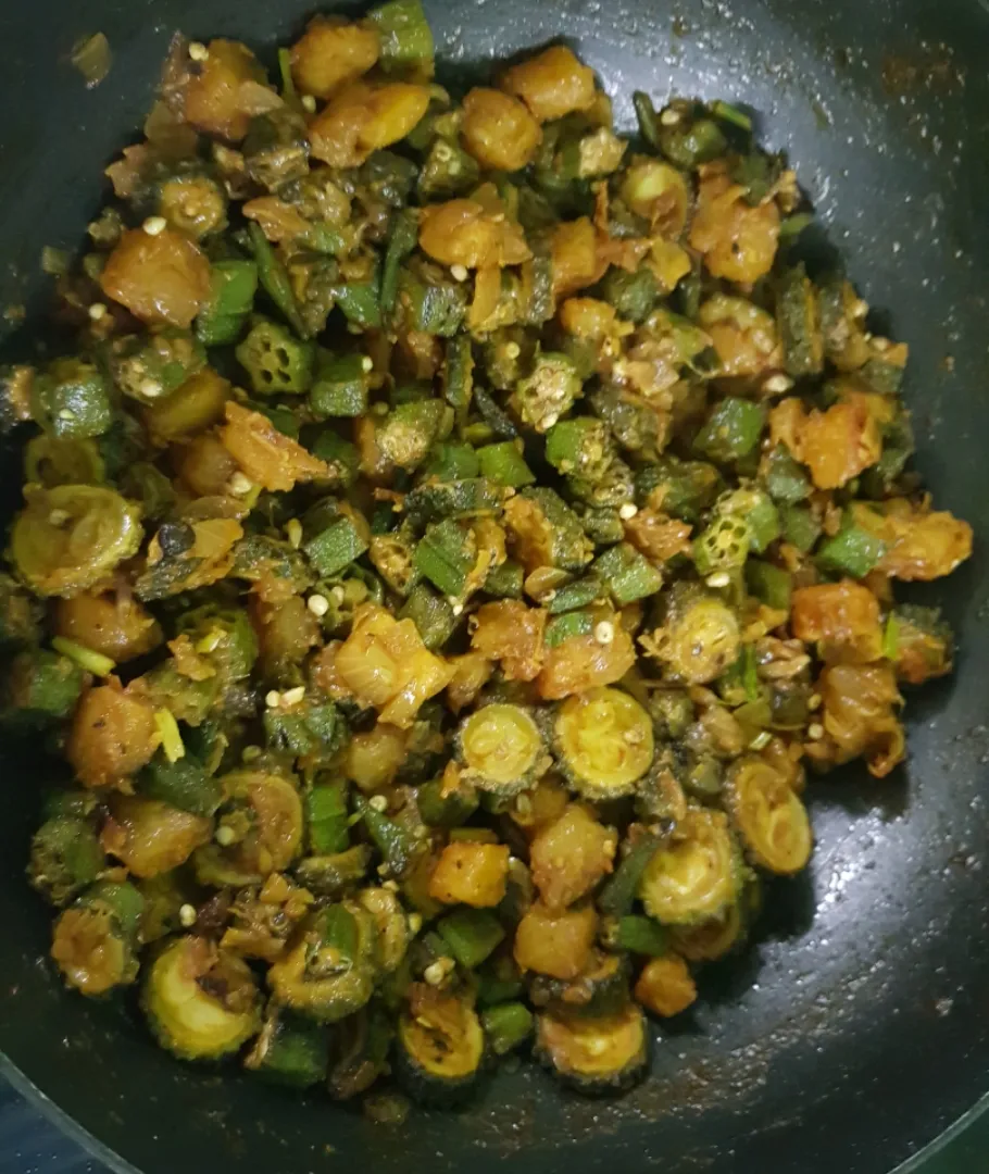 Snapdishの料理写真:okra potato and bitter gourd|patcookingfeverパットさん