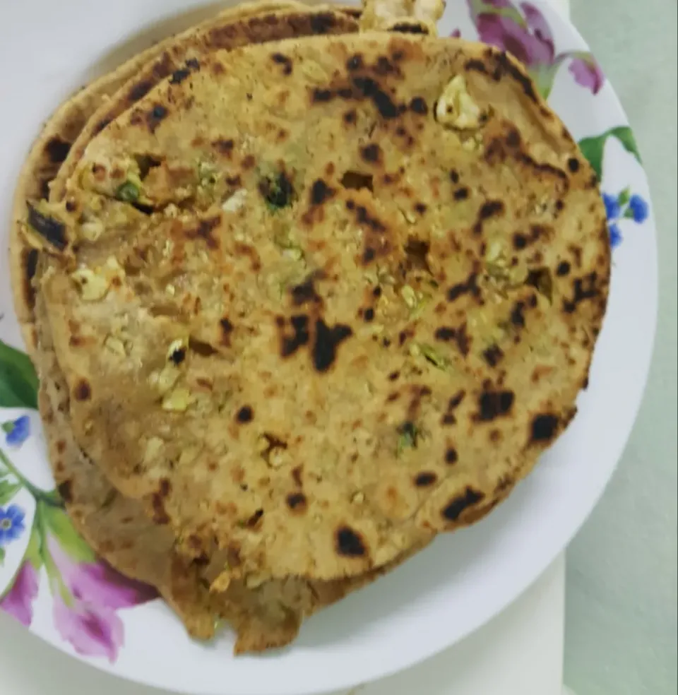 Snapdishの料理写真:roti with cauliflower stuffed|patcookingfeverパットさん