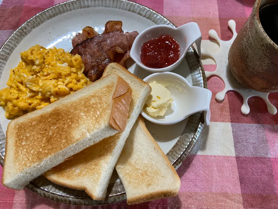 Snapdishの料理写真:Morning set|ハルのただ飯さん