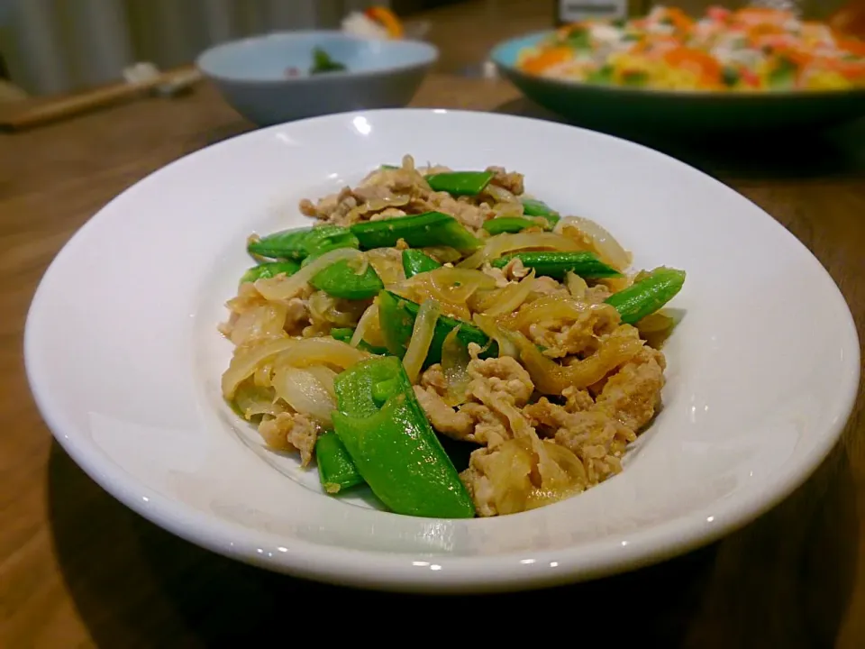 スナップえんどうと豚肉の生姜焼き|古尾谷りかこさん