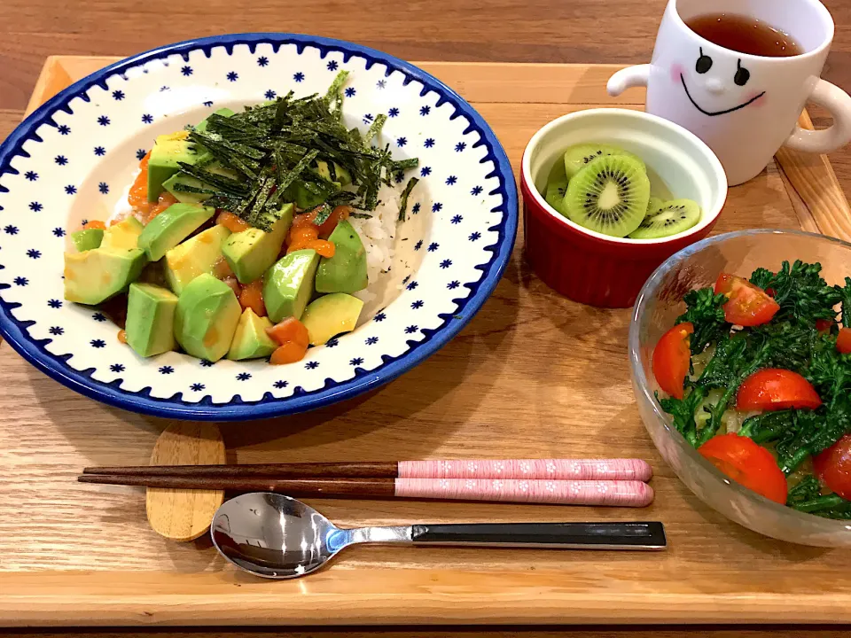 サーモンアボカド丼|あきさん