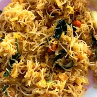 Snapdishの料理写真:Stir fried vermicelli.. first time for everything. Daughter loved it|guroshanaさん