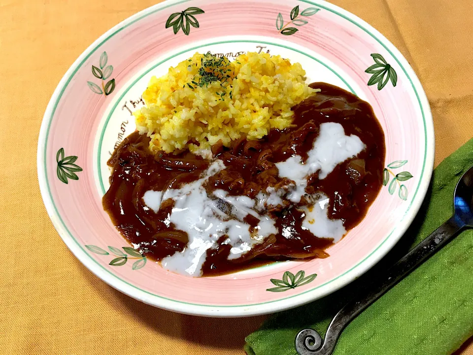 Snapdishの料理写真:dekochoromamaさんの料理/ビーフストロガノフにココナッツミルクをかけて|えむにこさん