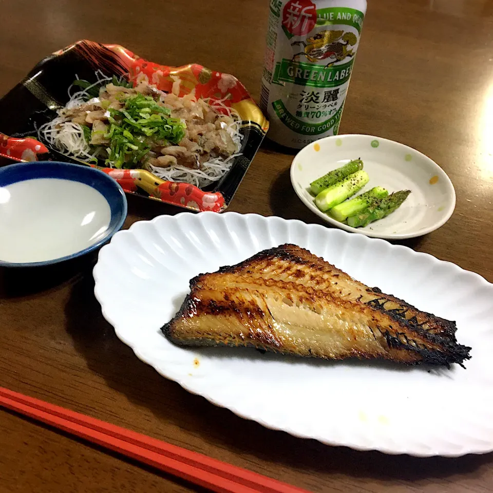 お一人様ご飯🍺|あっつさん