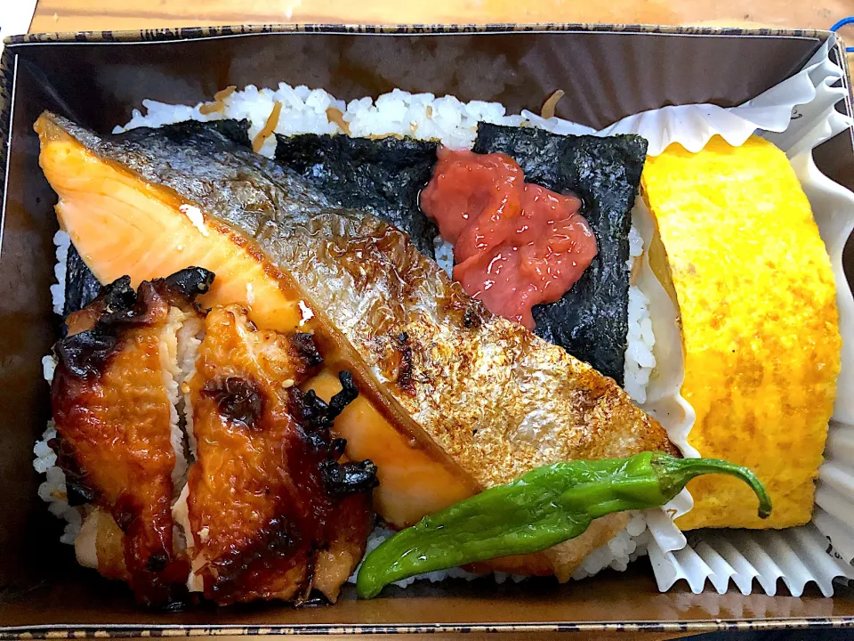 宮城県産銀鮭とテリヤキチキンのじゃこ飯弁当🍱|buhizouさん