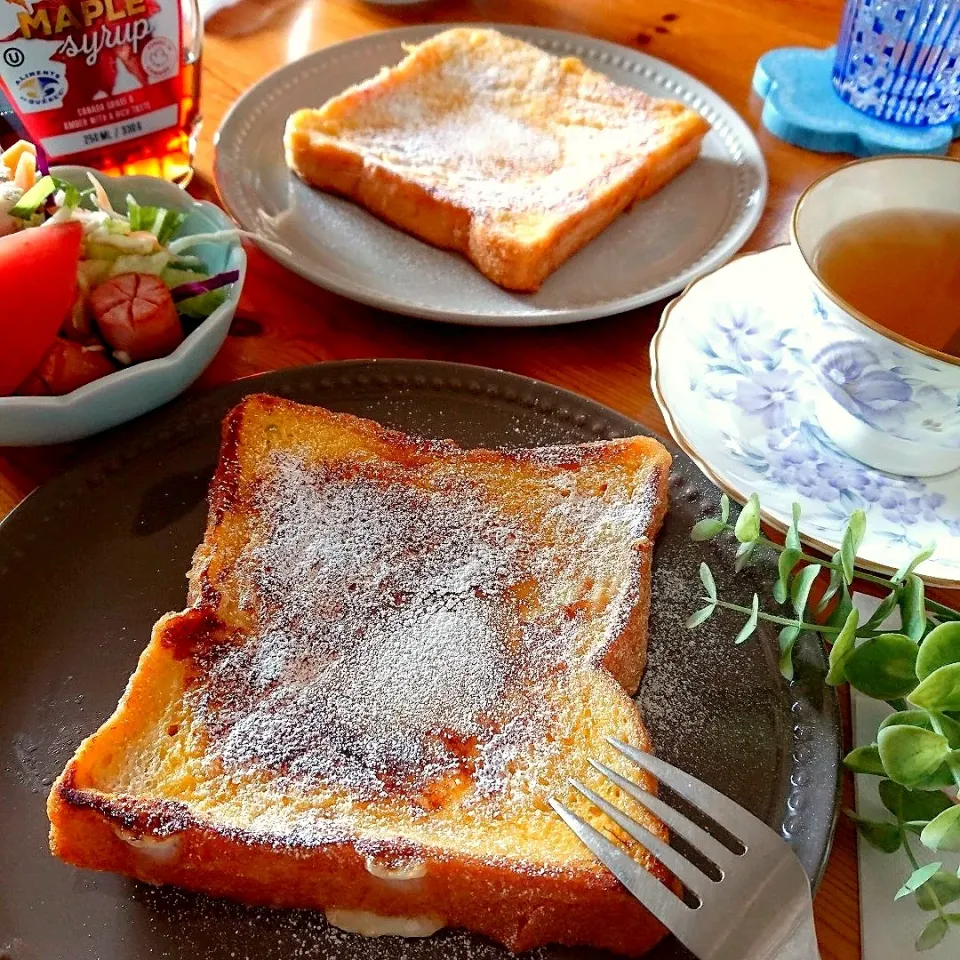 Snapdishの料理写真:フレンチトーストで朝ごパン🍞🍯🎶|とまと🍅さん