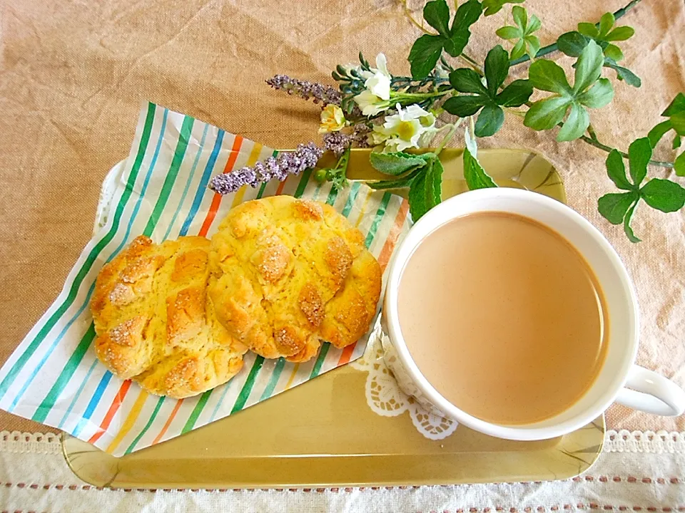 Snapdishの料理写真:☕HMでメロンパン風⁉️😅|tomoさん