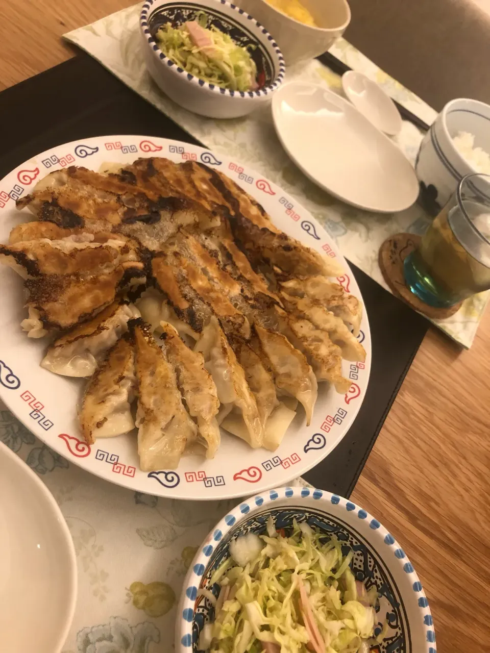 Snapdishの料理写真:羽根つき餃子|sαkuraさん