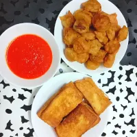 breakfast today
#cucur ikan bilis
#roti telor goreng
#sos home made|lizharisさん