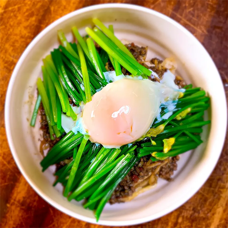 Snapdishの料理写真:芽ニラ丼(′19.9.26)|ち〜おんさん