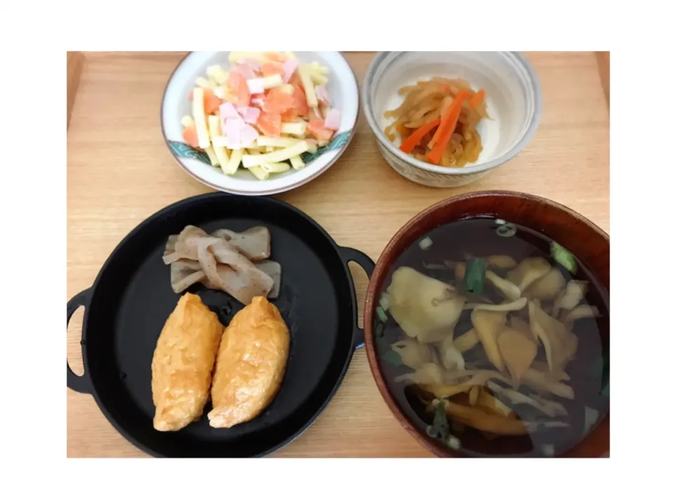 【昼定食】いなり寿司定食。|okaasansyokudouさん