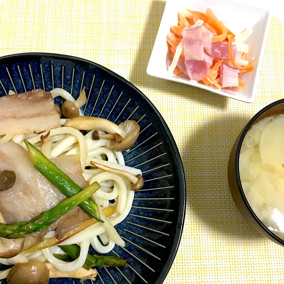 Snapdishの料理写真:アスパラと豚バラの焼うどん|aiさん