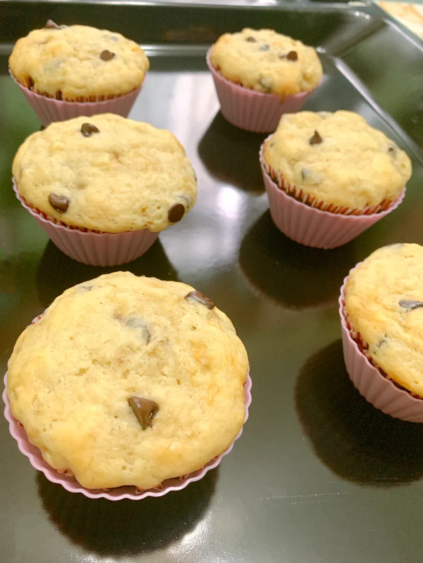 バナナチョコレートマフィン Banana Chocolate Muffins💛|mikiさん